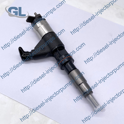 Inyector de combustible común diesel original del carril 095000-8940 para JOHN DEERE 4045T RE543266